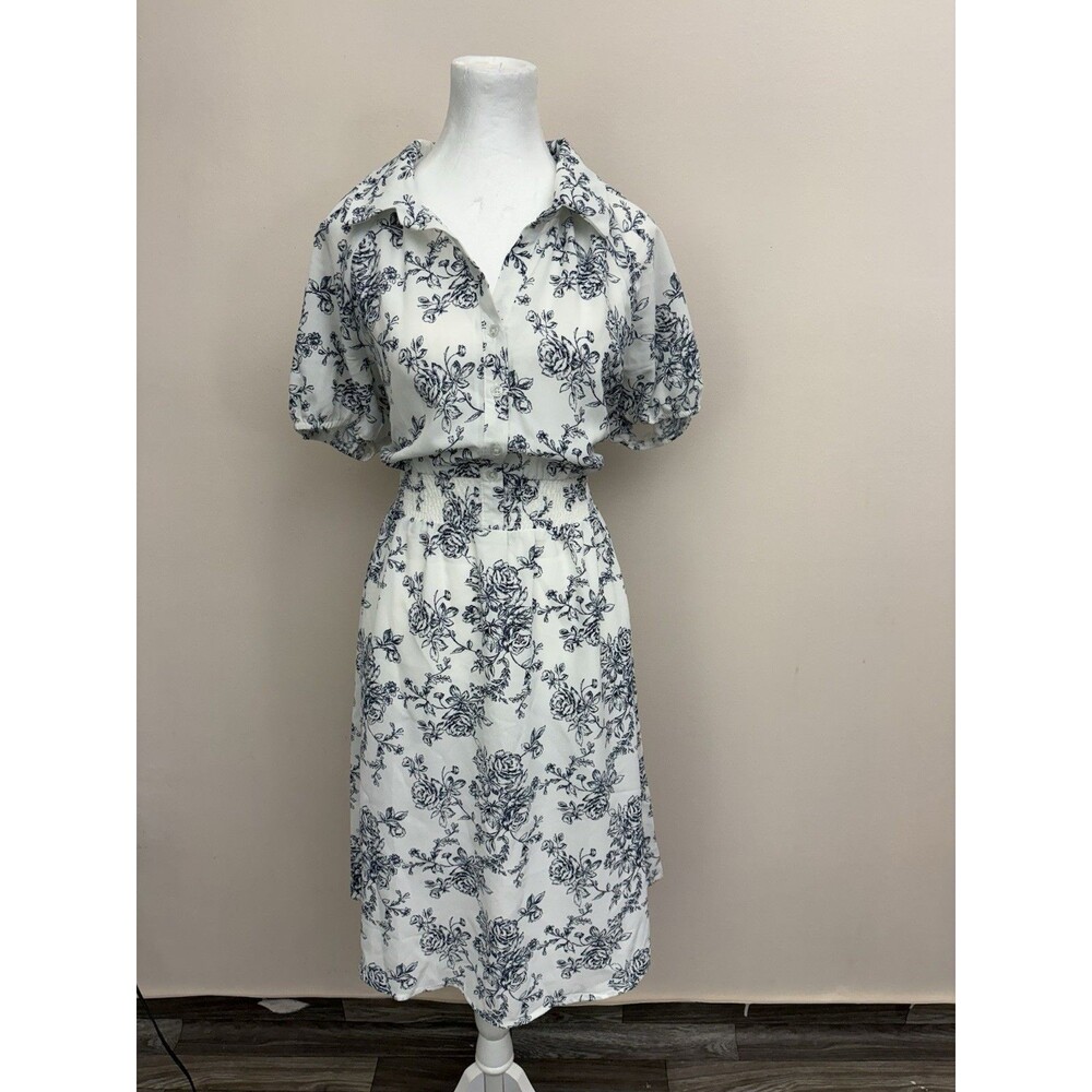 Love Blossom White Blue Floral Smocked Toile Shirt Dress Elastic Puff Sleeve M